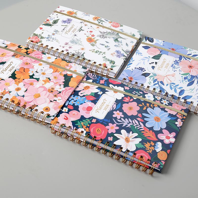 Minimalist Yıllık Planlayıcı Defter